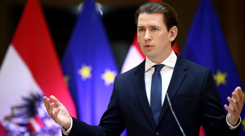 FILE PHOTO: Austria's Chancellor Sebastian Kurz attends a news conference on COVID-19 restrictions, in Vienna, Austria April 23, 2021. REUTERS/Lisi Niesner/File Photo