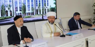 Бас мүфти «Діни экстремизмге қарсы орталық» жұмысымен танысты