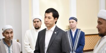 Облыс әкімі орталық мешітке келді