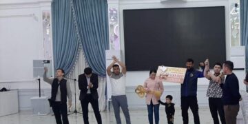 Трехкомнатный дом подарили многодетной семье в Мангистау