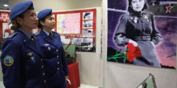 В Нур-Султане открылась выставка памяти летчицы Хиуаз Доспановой