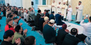 Впервые за три года во всех мечетях страны провели таравих-намаз