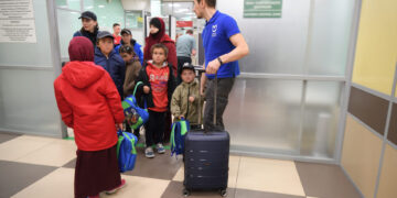 Из Сирии на родину вернулись ещё 10 российских детей