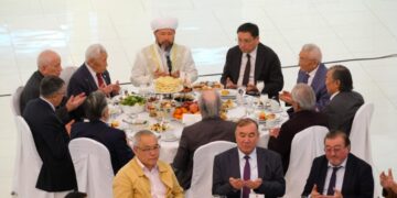 Аким Алматы провел ауызашар