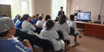 Сотрудникам районной больницы и отдела ЧС Егиндыколького района разъяснили об опасности экстремизма