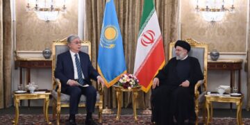 Президенты Казахстана и Ирана провели переговоры в узком формате