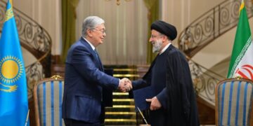 Токаев пригласил президента Ирана в Казахстан