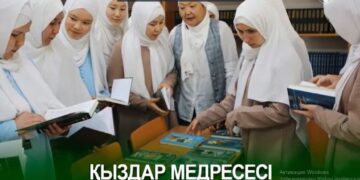 Қыздар медресесі тұңғыш түлектерін ұшырады