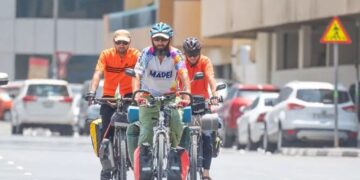 Трое друзей доехали на хадж на велосипедах, им отказали в визе