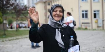 84 жасында студент атанған әже
