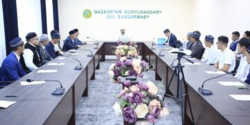 Бас мүфти шәкірттерге ақ жол тіледі