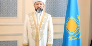 Верховный муфтий поздравил казахстанцев с Днем Конституции