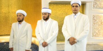 В главную мечеть столицы назначены чтецы Корана и муэдзины