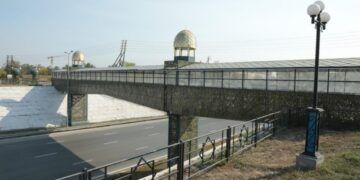 Мешіт жанынан жаяу жүргіншілер көпірі ашылды