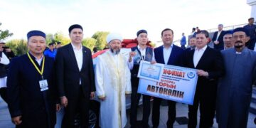 Победитель конкурса по чтению Священного Корана стал обладателем автомобиля