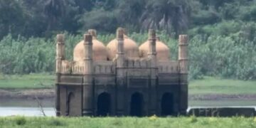 Су тартылғанда астынан көне мешіт шықты