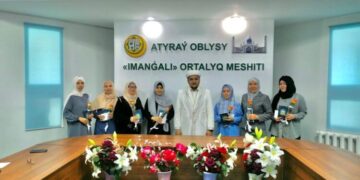 Атырауда әйел ұстаздарға құрмет көрсетілді