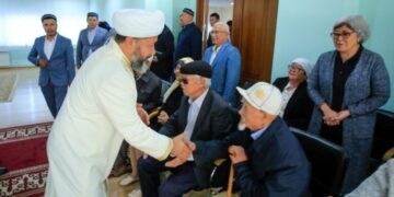 Муфтий встретился с населением Байконура