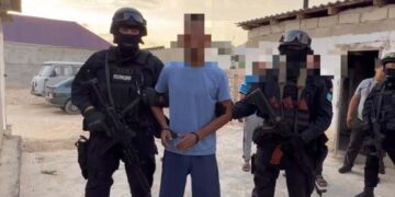 В Актау задержали членов ДРТ за вымогательство