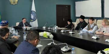 В Караганде наградили активных членов ИРГ области