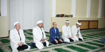 Облыс әкімі орталық мешітке барды