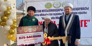 «Ел үлесі – пәтерге»: Жалғызбасты анаға үй сыйлады