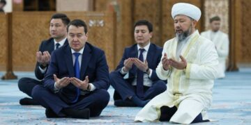 Алихан Смаилов совершил обряд Құрбан шалу в память о жертвах января