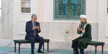 К.Токаев почтил память жертв январских событий в мечети