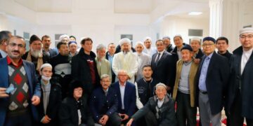 Бас мүфти Иран қазақтарымен кездесті