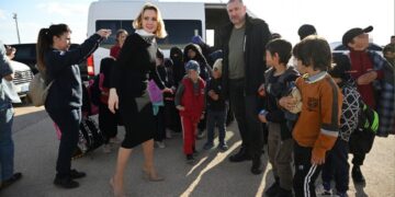 Из лагерей беженцев Сирии возвращены еще 56 российских детей