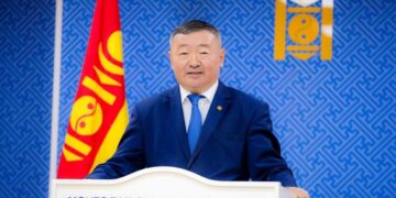 Моңғолияда министрлік басқарып, үш мәрте депутаттыққа сайланған қазақ