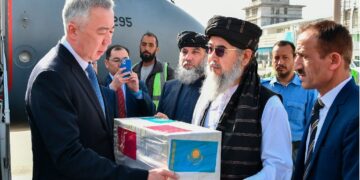Серик Жумангарин передал гуманитарную помощь от Казахстана Афганистану