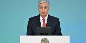 Президент поздравил казахстанцев с Днем защитника Отечества