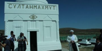 «Қараңғы қазақ көгіне…»