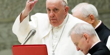 Папа Римский Франциск возмущен сожжением Корана в Стокгольме