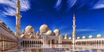 Мечеть шейха Заеда в Абу-Даби посетили 3,3 млн человек