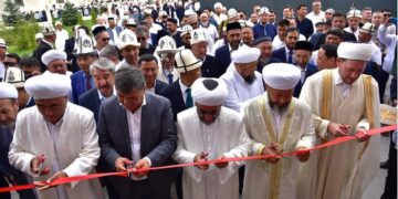 Муфтий принял участие в открытии здания ДУМ Кыргызстана в Бишкеке