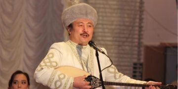 Оскорблением нации назвал депутат Аманжол Алтай нападки на домбру