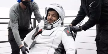 Космонавт ОАЭ успешно вернулся на Землю