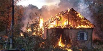 Бұрын өртеніп, қайта салынған үйде тұруға болады ма?