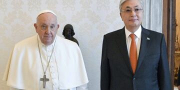 Қасым-Жомарт Тоқаев Рим Папасы Францискпен кездесті