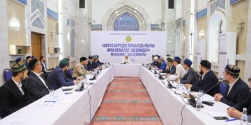 Муфтий провел встречу с Отделом шариата и фетв ДУМК