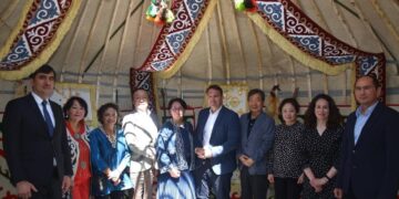 В Париже прошло мероприятие «Казахский аул»