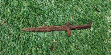 Қарағанды: Талдықорым сақ кезеңіне жататын темір қанжар табылды