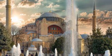 Мечеть «Айя-Софья» за 4 года посетило около 25 млн туристов