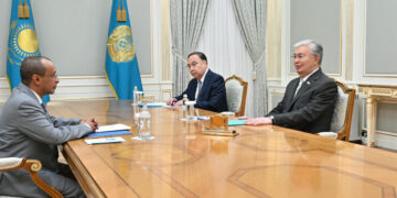 Президент БАӘ елшісін қабылдады