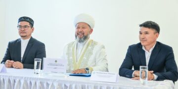 Хусамуддин ас-Сығанақи институтының тәлімгерлерімен кездесті