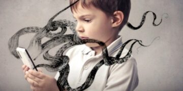 Желіге байланған жасөспірім мәселесі