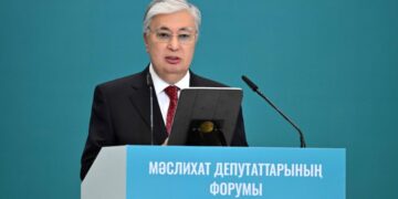 Қасым-Жомарт Тоқаев: Қазақстанның болашағы – жастардың қолында