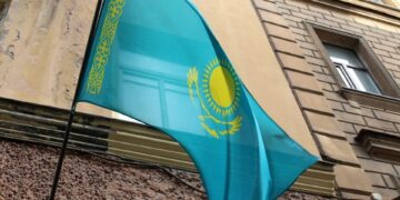 Казахстанцам рекомендуют покинуть Украину